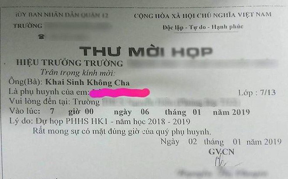 Cô giáo chủ nhiệm gửi thư mời ‘Khai Sinh Không Cha’ đến họp phụ huynh