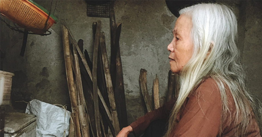Tâm thư nhói lòng của mẹ già: cảm ơn các con vì đã chăm sóc mẹ, nhưng mẹ hối hận vì đã sinh ra các con