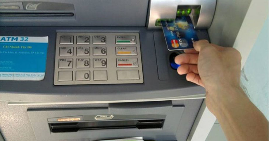Rút tiền ở cây ATM cần kiểm tra kỹ 3 điểm nếu không có ngày mất tiền thì đừng có than