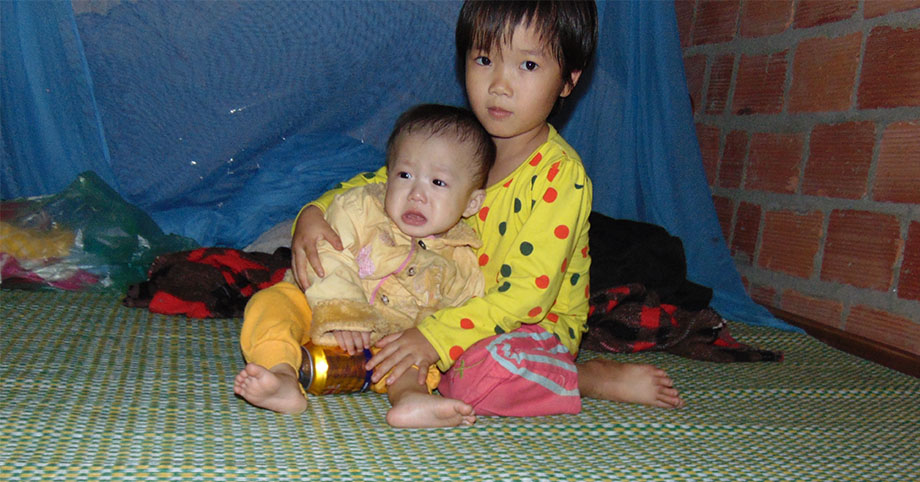 𝚃𝚑ươ𝚗𝚐 𝚌ả𝚖 𝚙𝚑ậ𝚗 đờ𝚒 𝚖ồ 𝚌ô𝚒 𝚖ẹ 𝚌ủ𝚊 𝟹 đứ𝚊 𝚝𝚛ẻ 𝚝𝚑ơ 𝚍ạ𝚒