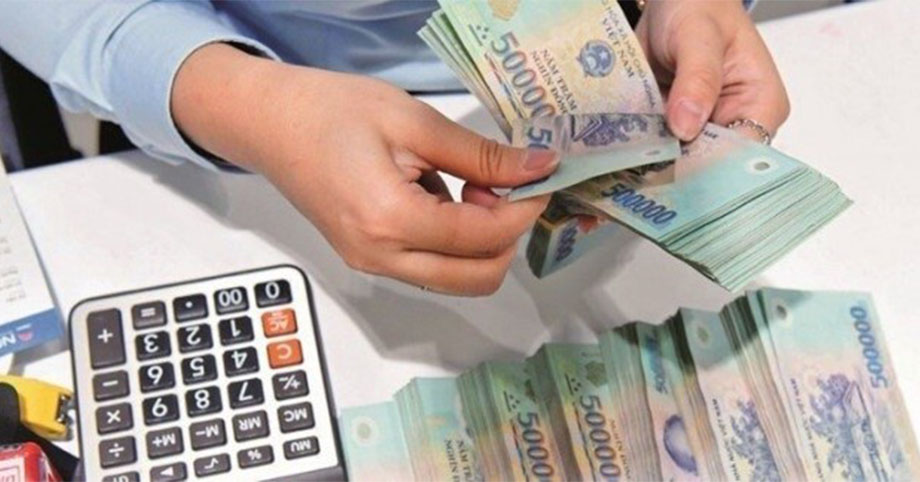 NÓNG: Đề xuất tăng lương tối thiểu vùng 6% từ ngày 1-7-2022